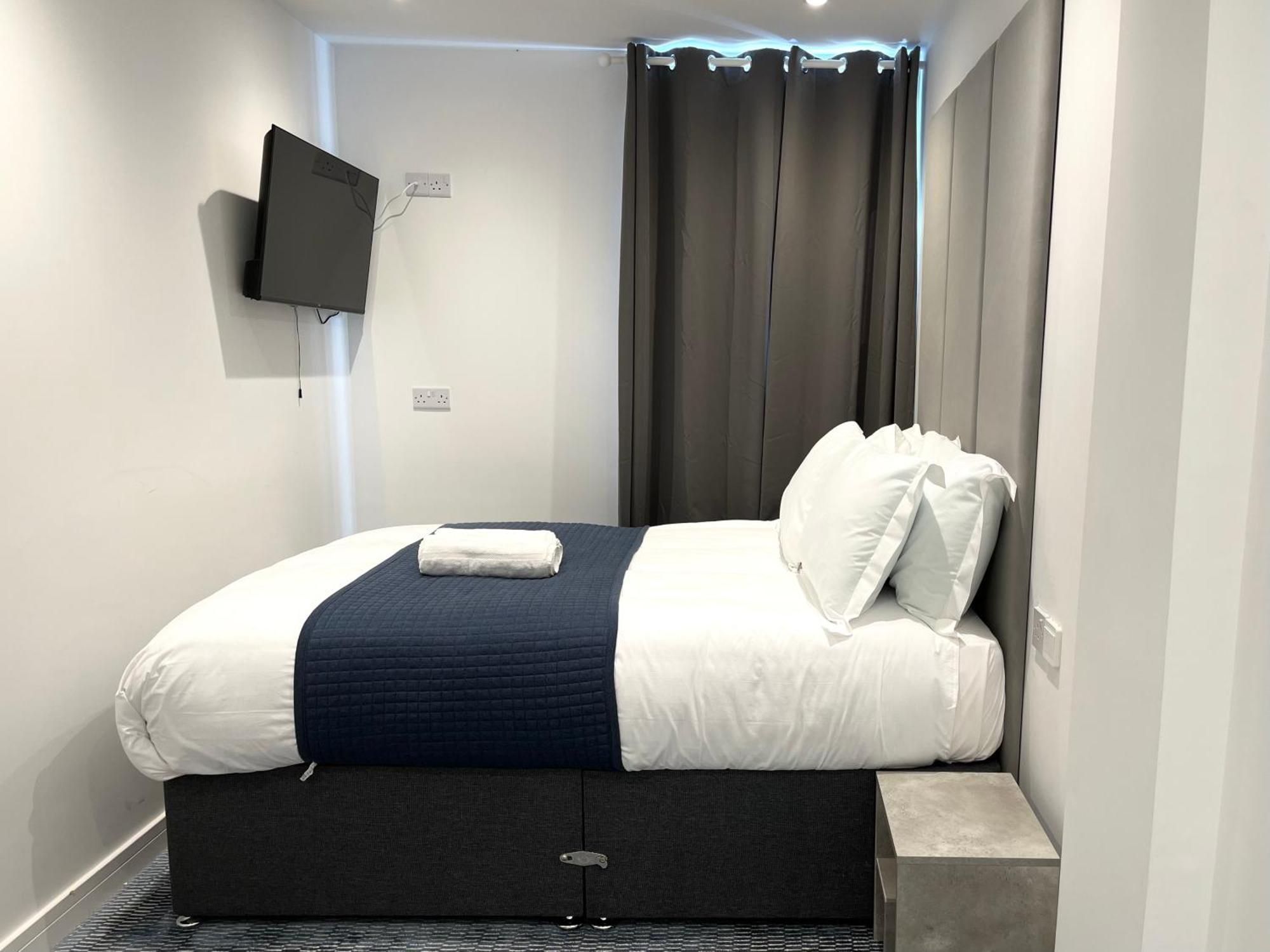 Atis The Park Inn Dover Bagian luar foto