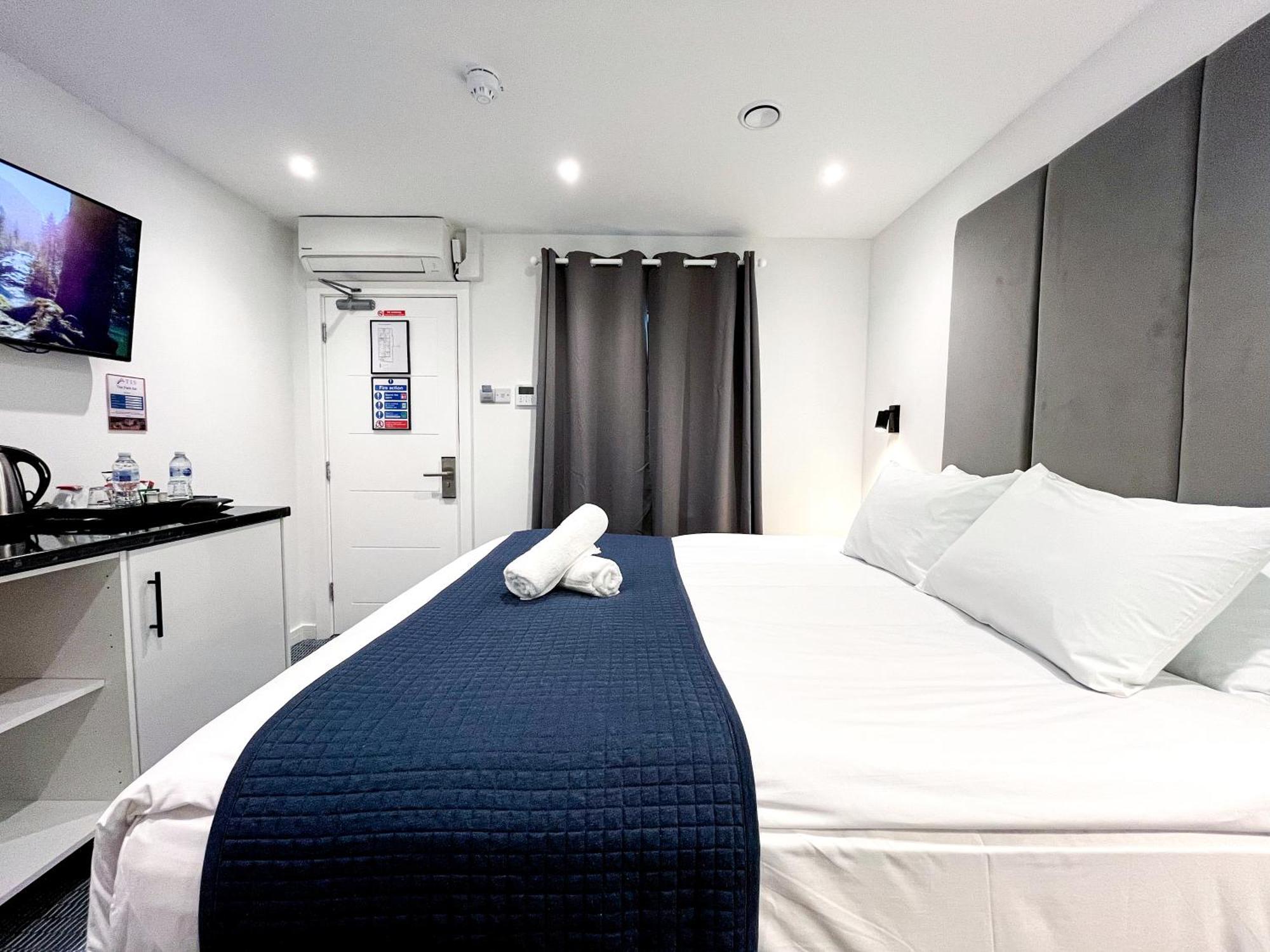 Atis The Park Inn Dover Bagian luar foto