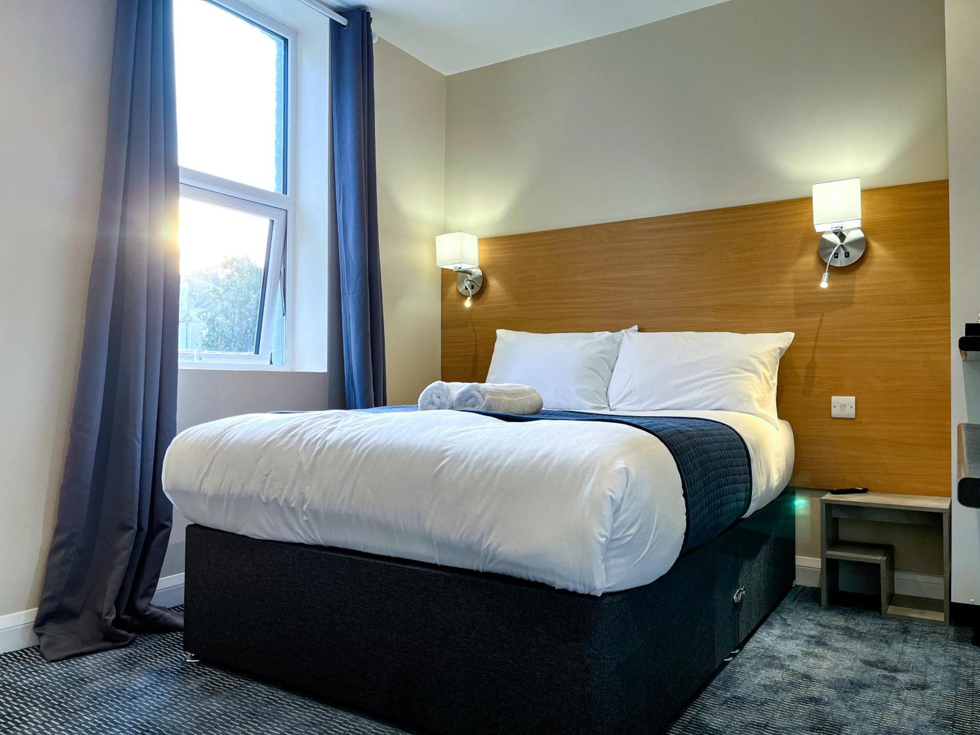 Atis The Park Inn Dover Bagian luar foto